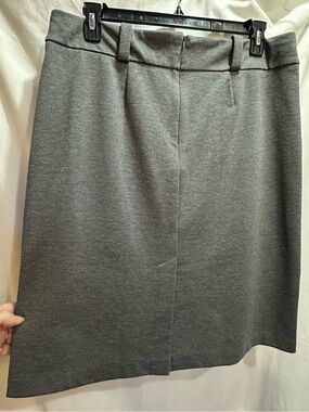 George - Classic Gray Skirt - Women's Professional Staple